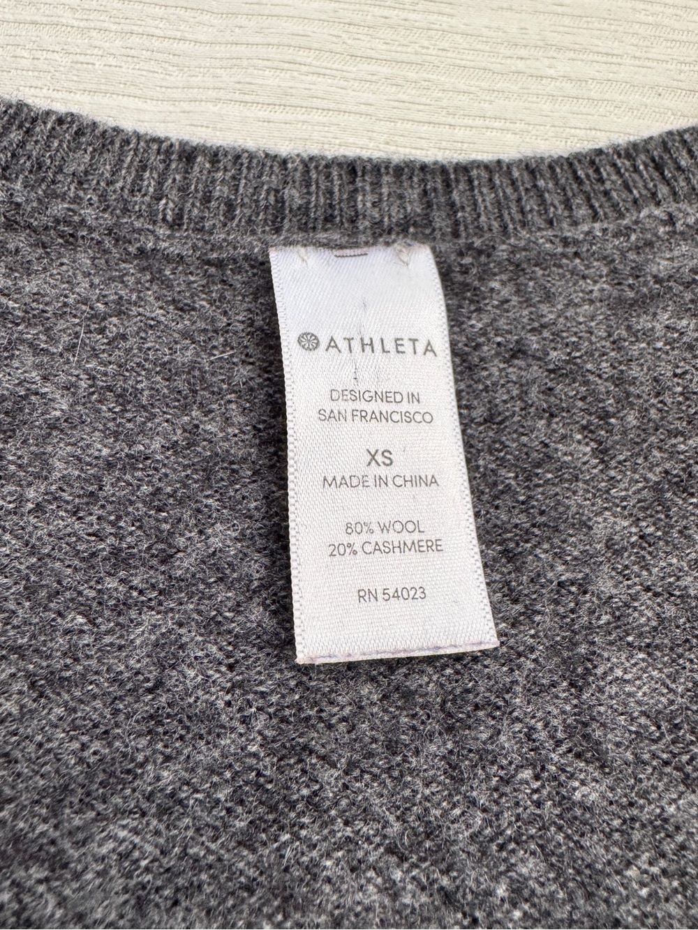 Athleta Women’s XS Finale Gray Wool Cashmere Draped Wrap Sweater - Picture 6 of 7